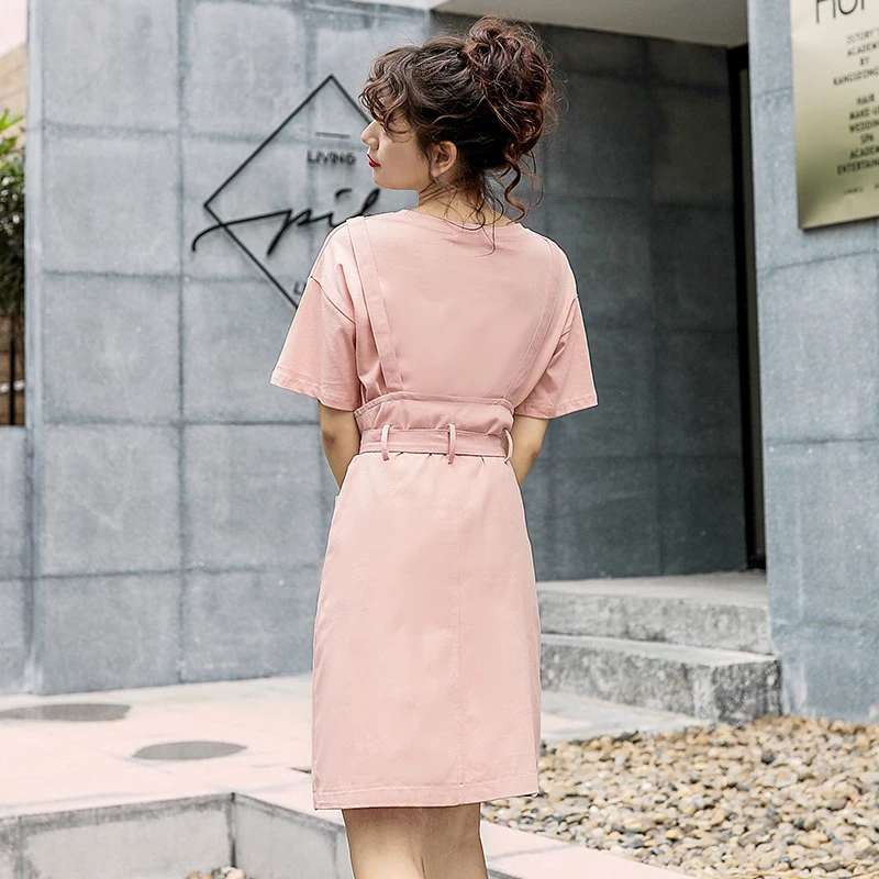 Женский джинсовый костюм-двойка футболка с коротким рукавом и буквенным принтом