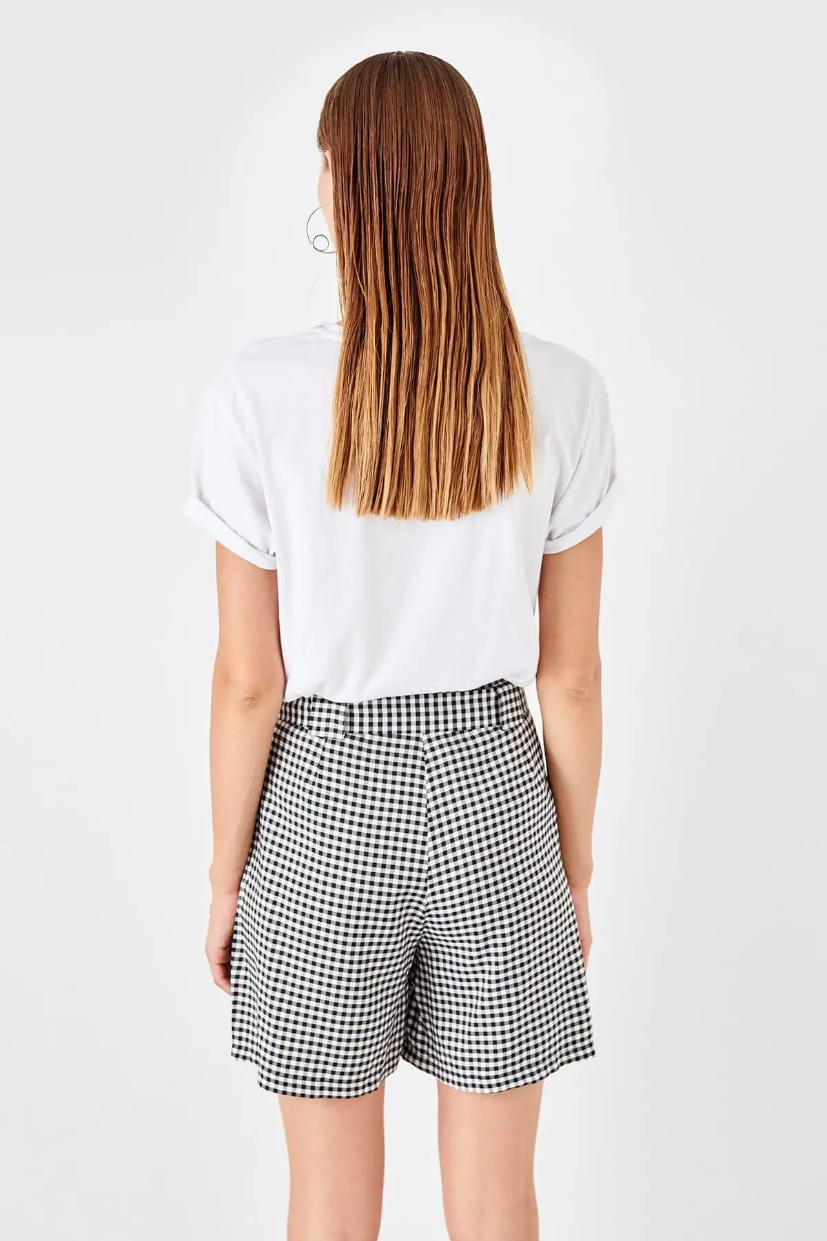 Trendyol черные шорты со шнуровкой TWOSS19SR0045