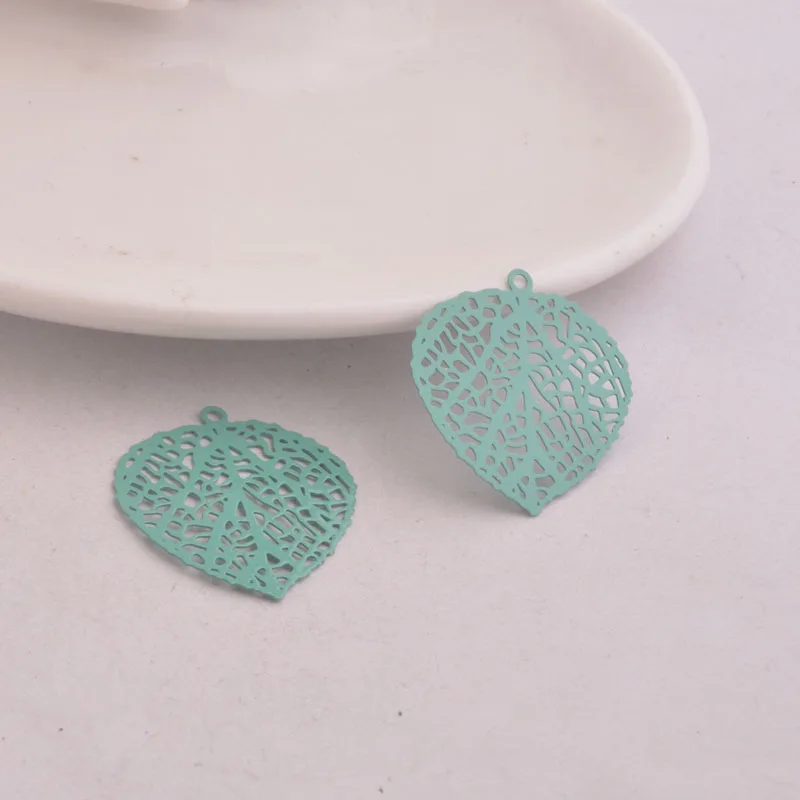 50pcs AC4515 25mm*26mm Leaves Prints Charms Brass Metal Hearts Jewelry Accessories - Окраска металла: Green