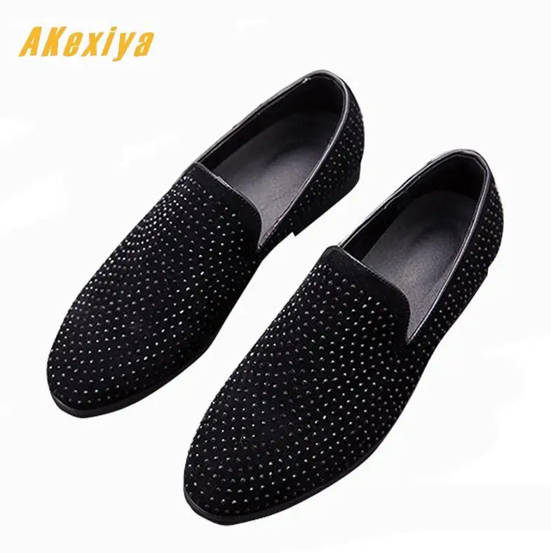 Мужские туфли оксфорды с острым носком и блестящими стразами в британском стиле