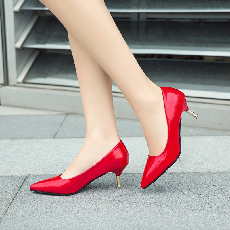 Новые модные женские туфли-лодочки цвет белый красный бежевый розовый черный