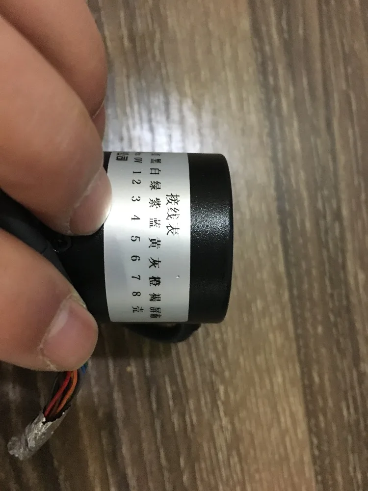 Yuheng 8-позиционный револьверный кодировщик WXJ-14-8-18-G24C-0.3m новый оригинальный