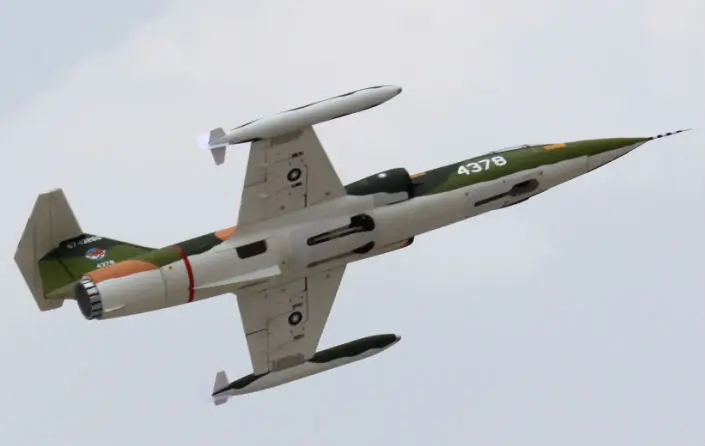 Freewing Электрический радиоуправляемый самолет F104 Звездный истребитель RTF без