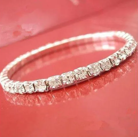 Браслет с кристаллами и фианитами в один ряд Стразы | Украшения аксессуары