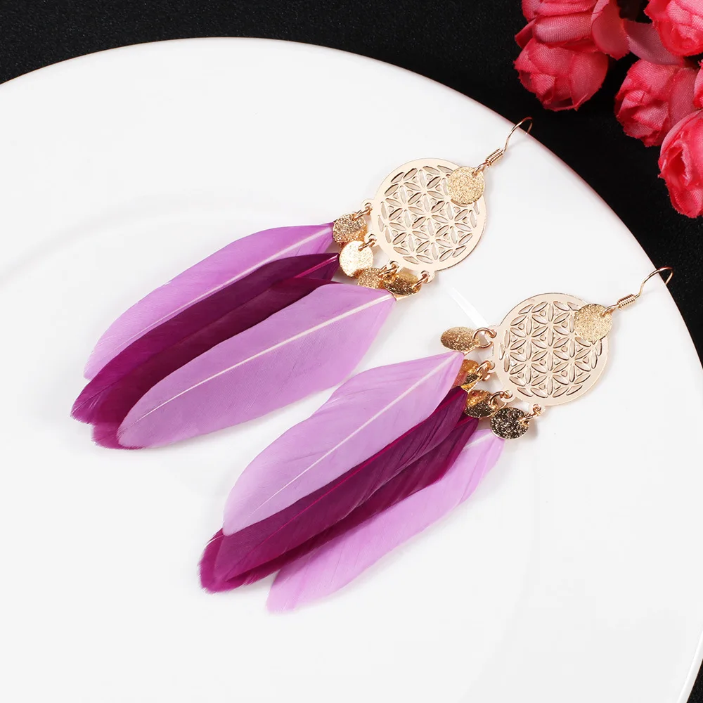 

MIARA.L 2018 Personality Hollow Dream Catcher Bicolor Feather Earrings