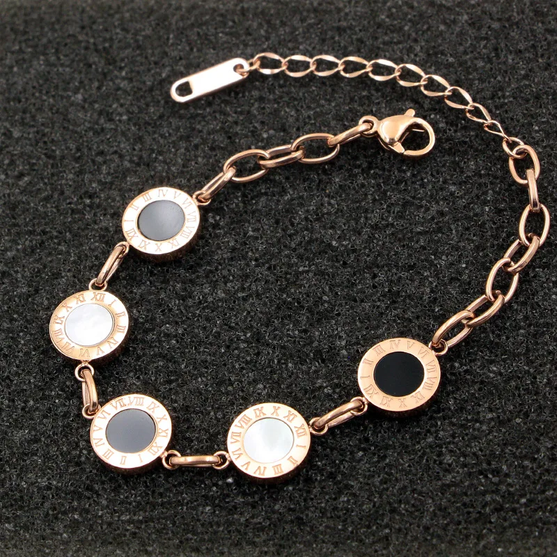 Бесплатная доставка римские цифры черный белый корпус Пять круглых розовое