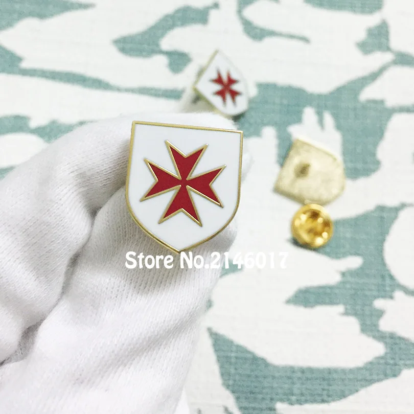

18mm Freemason Masons Brooch Crusader Warrior Order Knight White Shield with Red Maltese Cross Lapel Pin Masonic Pins Badge