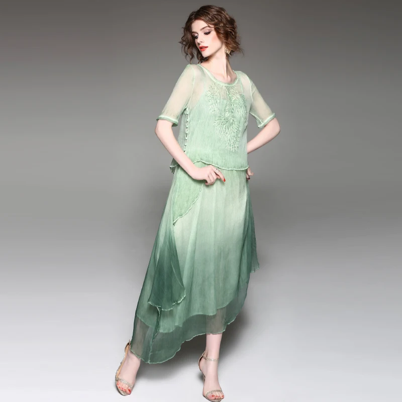 Весенне летнее дизайнерское женское платье для подиума светло Зеленое Шелковое