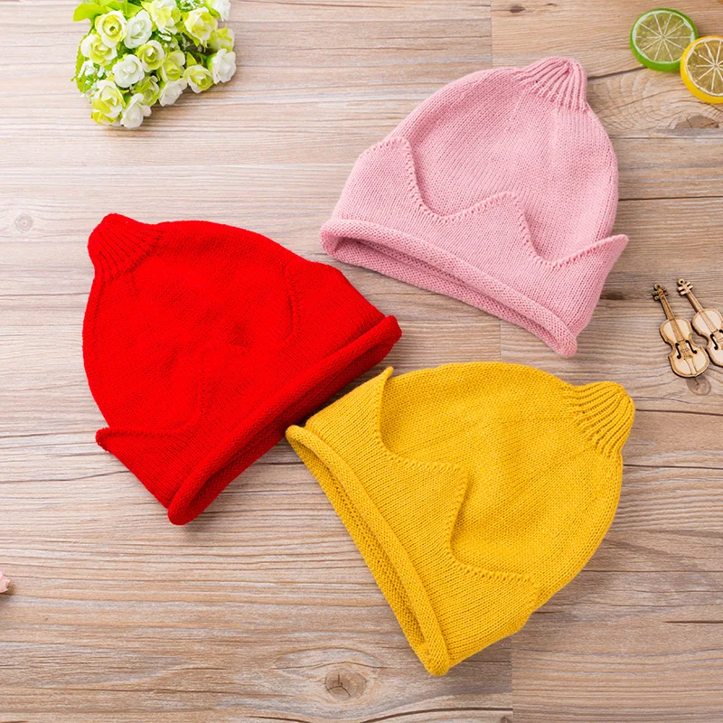 Новинка 2017 года Зимняя вязаная шапка с короной для маленьких девочек и мальчиков