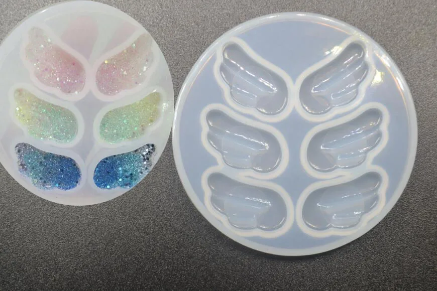 

1pc=6pcs Angel Wing Silicone Mold For Specimen Necklace Earrings Hair Ring Clay ,UV Epoxy Resin Fondant Cake Decoration Tools