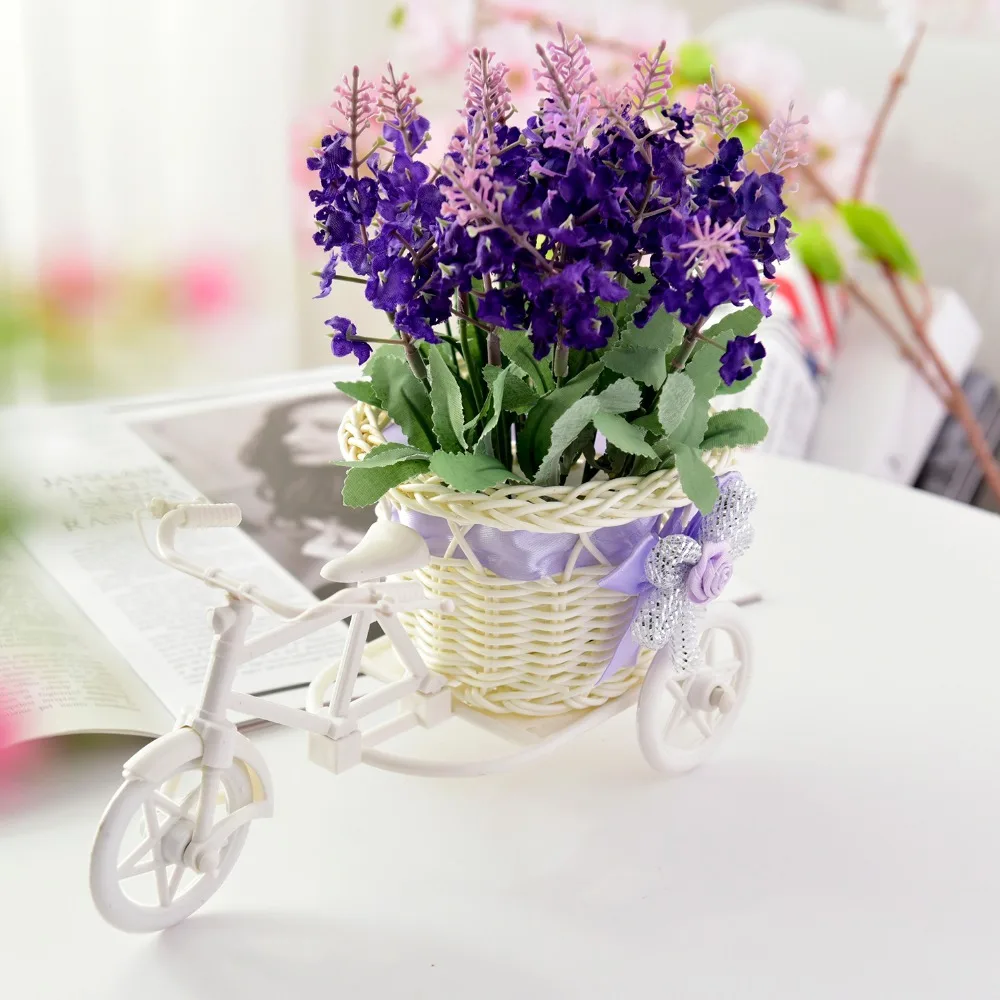 Искусственная ваза из ротанга трехколесный велосипед + цветы искусственные