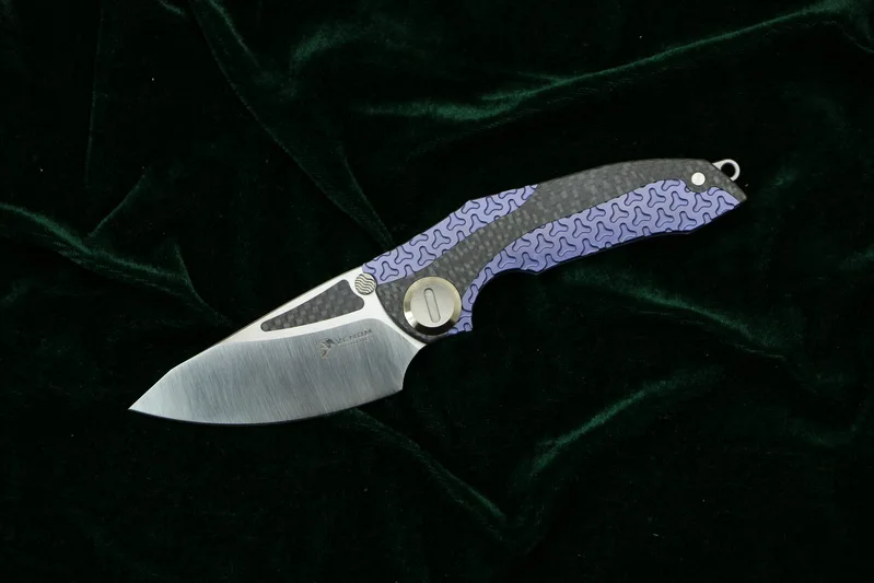 Blue satin VENOM ARMOUR M390 стальной титановый CF Флиппер складной нож для отдыха на природе, охоты, выживания, карманные кухонные ножи для фруктов, EDC инструменты - Цвет: Blue satin