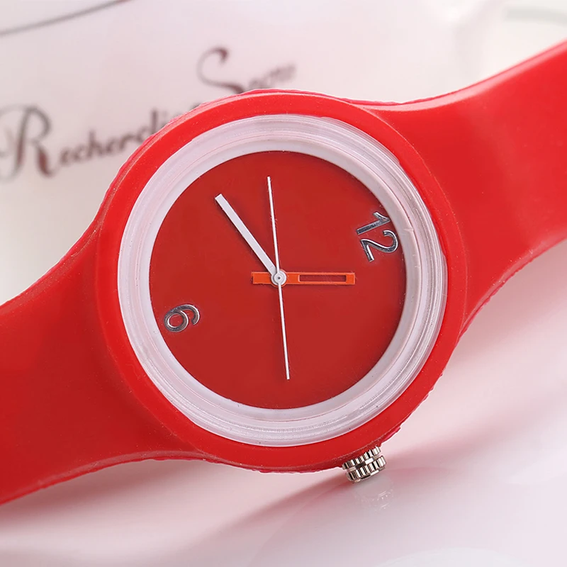 Мода 2017 г. мороженое цвет ультра тонкий Модные подарки силиконовые часы guote