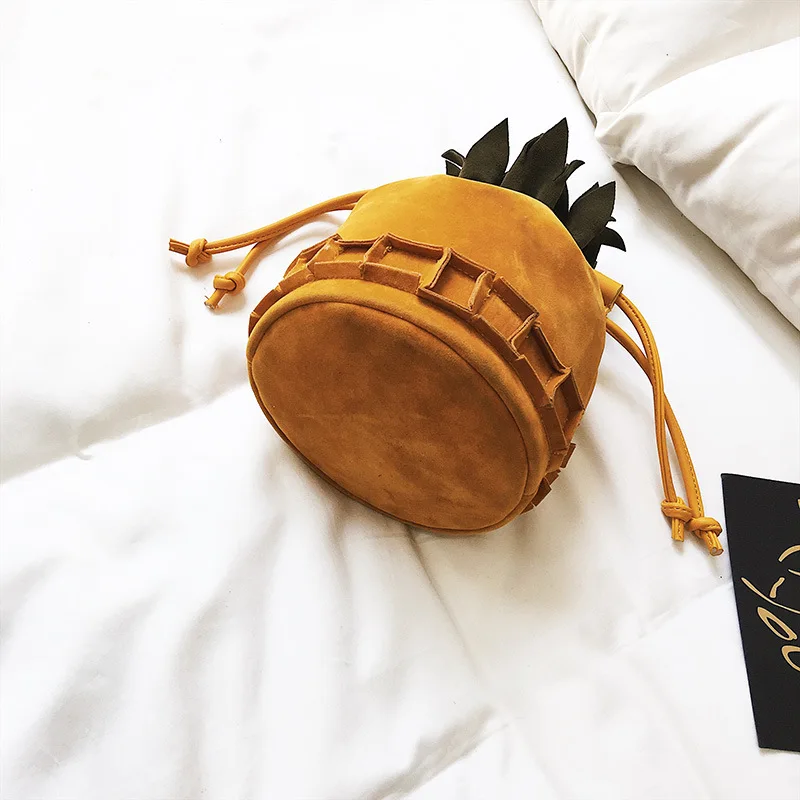 Сумка ведро в форме ананаса из искусственной замши дамская сумочка на цепочке