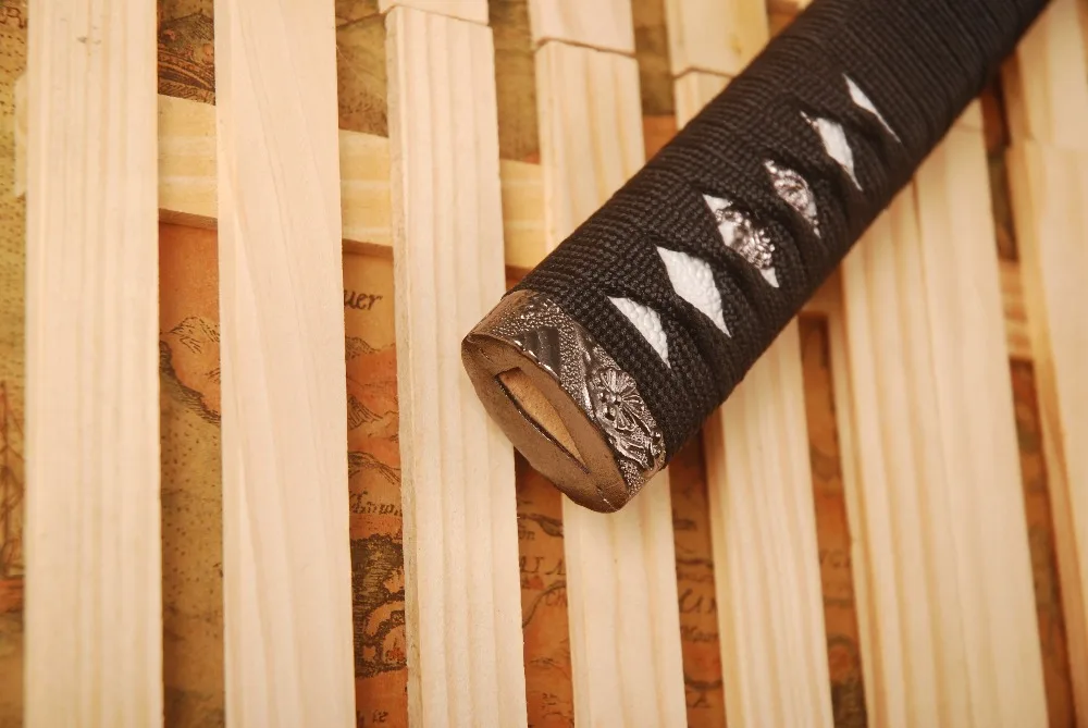 Прямая модель Katana Tsuka черная шелковая Имитация белой Rayskin и сплав для японского