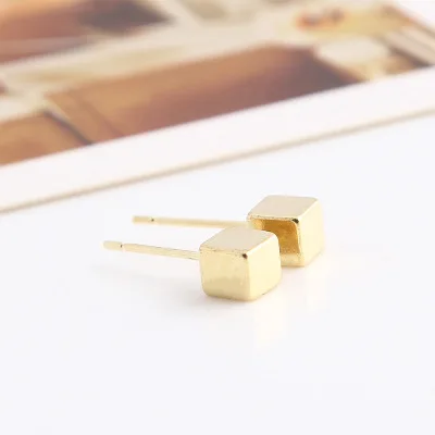 EK943 gold 18 стилей Bijoux минималистичные крошечные Pendientes LOVE Luck 8 треугольные круглые серьги-гвоздики геометрической формы для женщин модные ювелирные изделия oorbellen - Окраска металла: EK943 gold