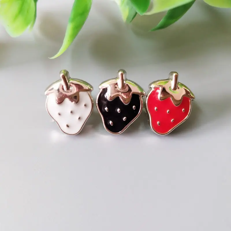 10 шт./лот металлические пуговицы с одним отверстием в форме клубники для шитья