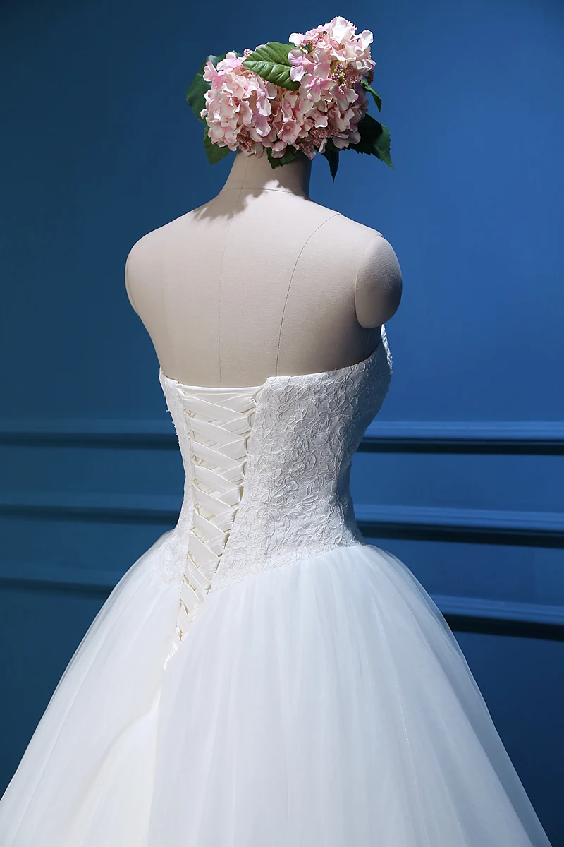 

Off Shoulder Strapless Sweep Train Floor Length Lace Up Ball Gown A Line Appliques Wedding Dress Real Photos