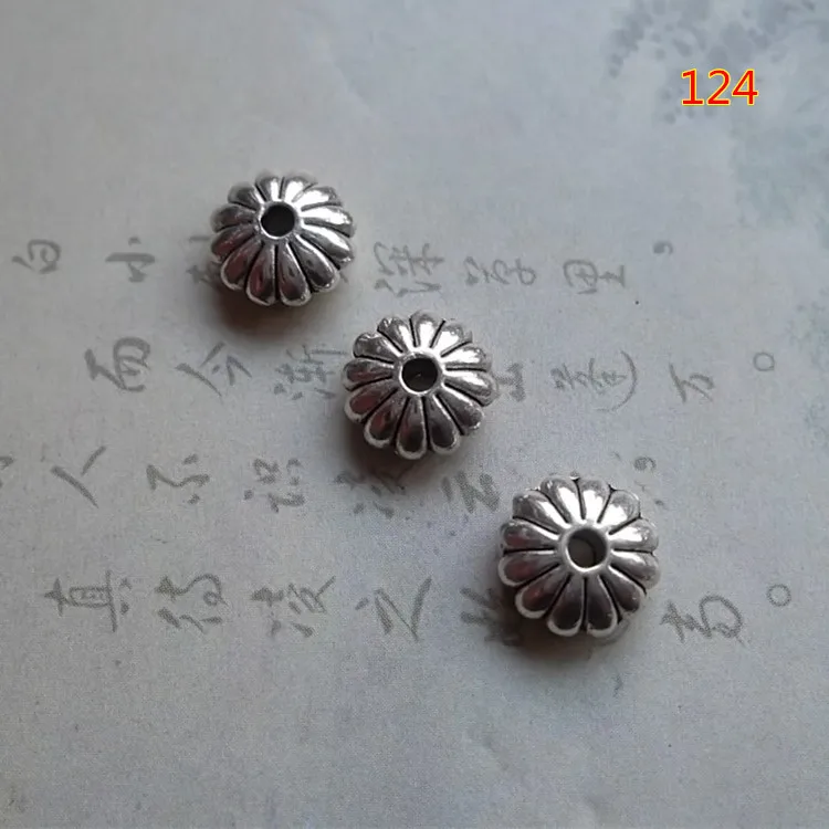 30 шт./лот Винтажные бусины в форме цветка тибетские серебряные