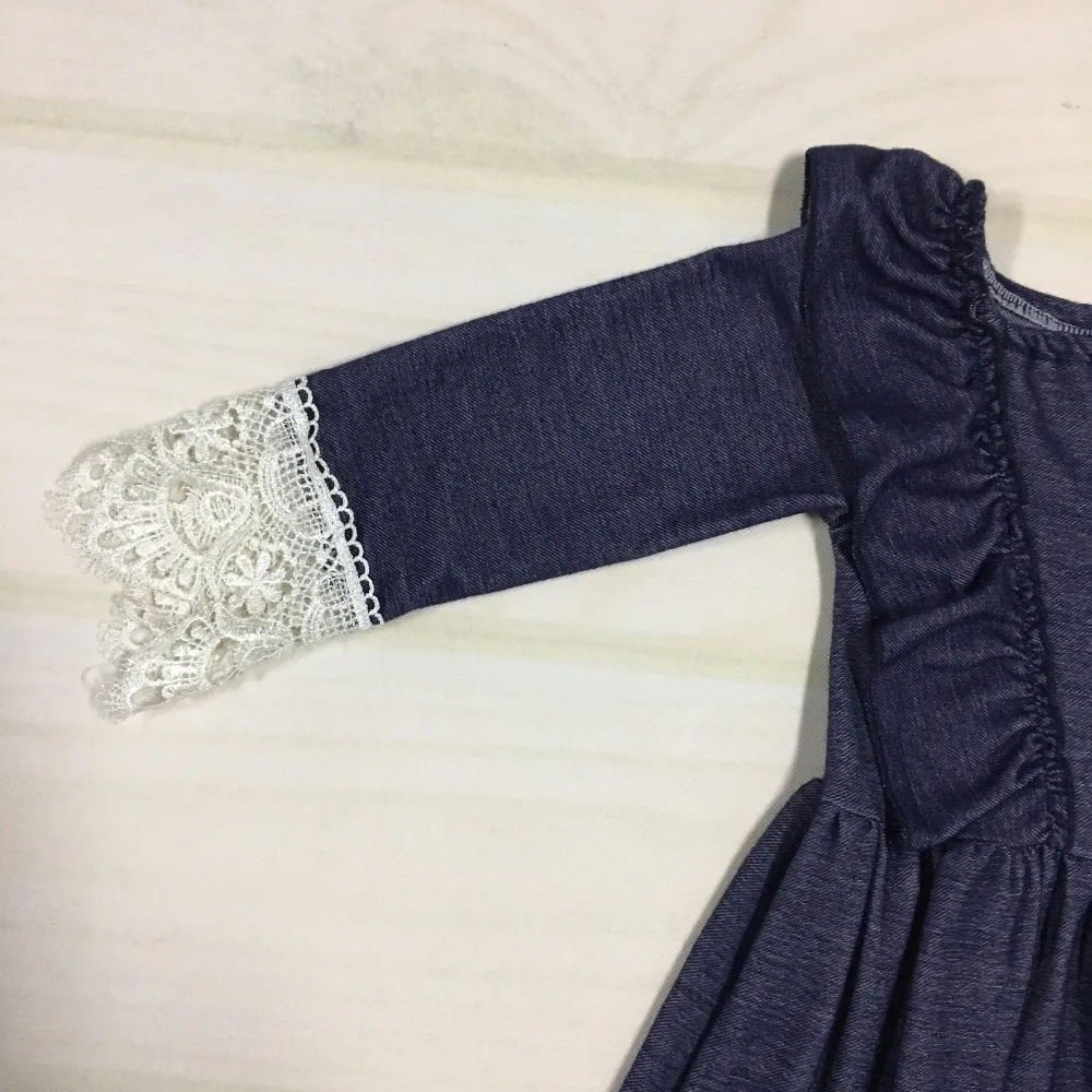 Оптовая продажа Хлопковое платье для маленьких девочек Джинсовая кружевная