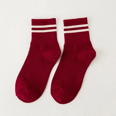 1pair Style 1 1/2 пары, женские повседневные хлопковые удобные короткие носки в полоску ярких цветов Harajuku Модные женские забавные носки 2 стиля, Meia - Цвет: 1pair Style 1