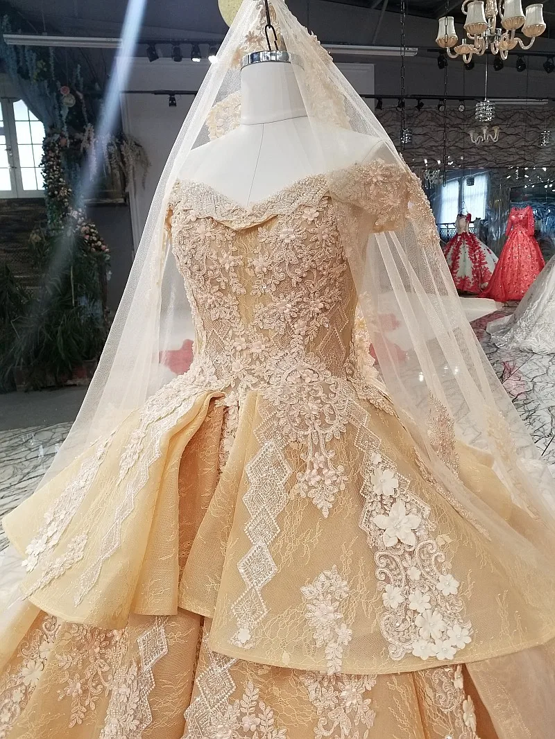 Новинка 2018 Роскошные свадебные платья с хвостом принцессы вырезом лодочкой