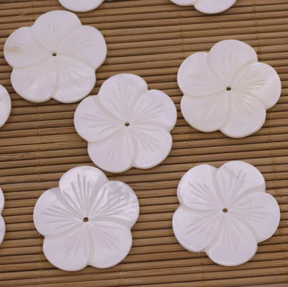 

10 PCS 35mm Flower Shell Natural White Mother of Pearl Charms