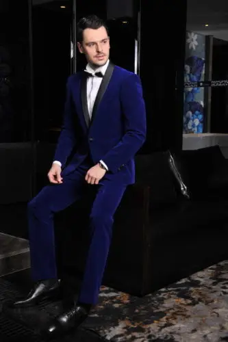 

Velvet Royal Blue Men's Suits Wedding Groom Tuxedos Best Man Groomsman Suits