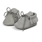 Мокасины из искусственной замши для новорожденных, мягкая нескользящая обувь с бахромой для мальчиков и девочек, обувь для детской кроватки