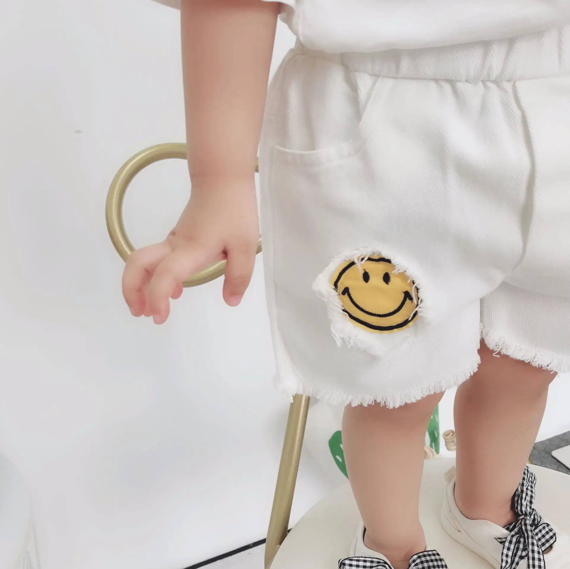 Детские джинсовые шорты Smile Face повседневные для малышей с нашивкой мультяшным