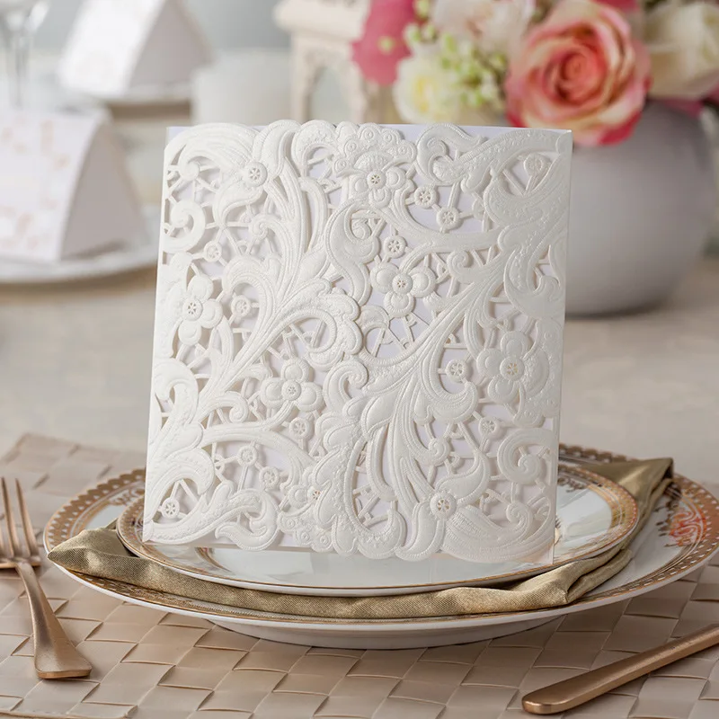 Personalized Elegant Floral Cut Wedding Invitation card white color | Дом и сад