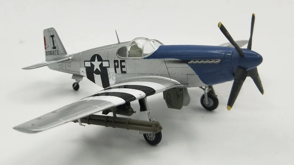 

1:72 U.S. P-51B fighter model in World War II 36355 Collection model