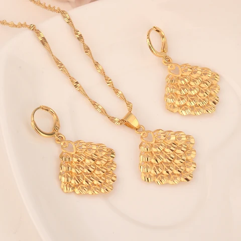 Женские золотистые комплекты Дубай, серьги и подвеска с покрытием 18 карат, модные бриллиантовые украшения