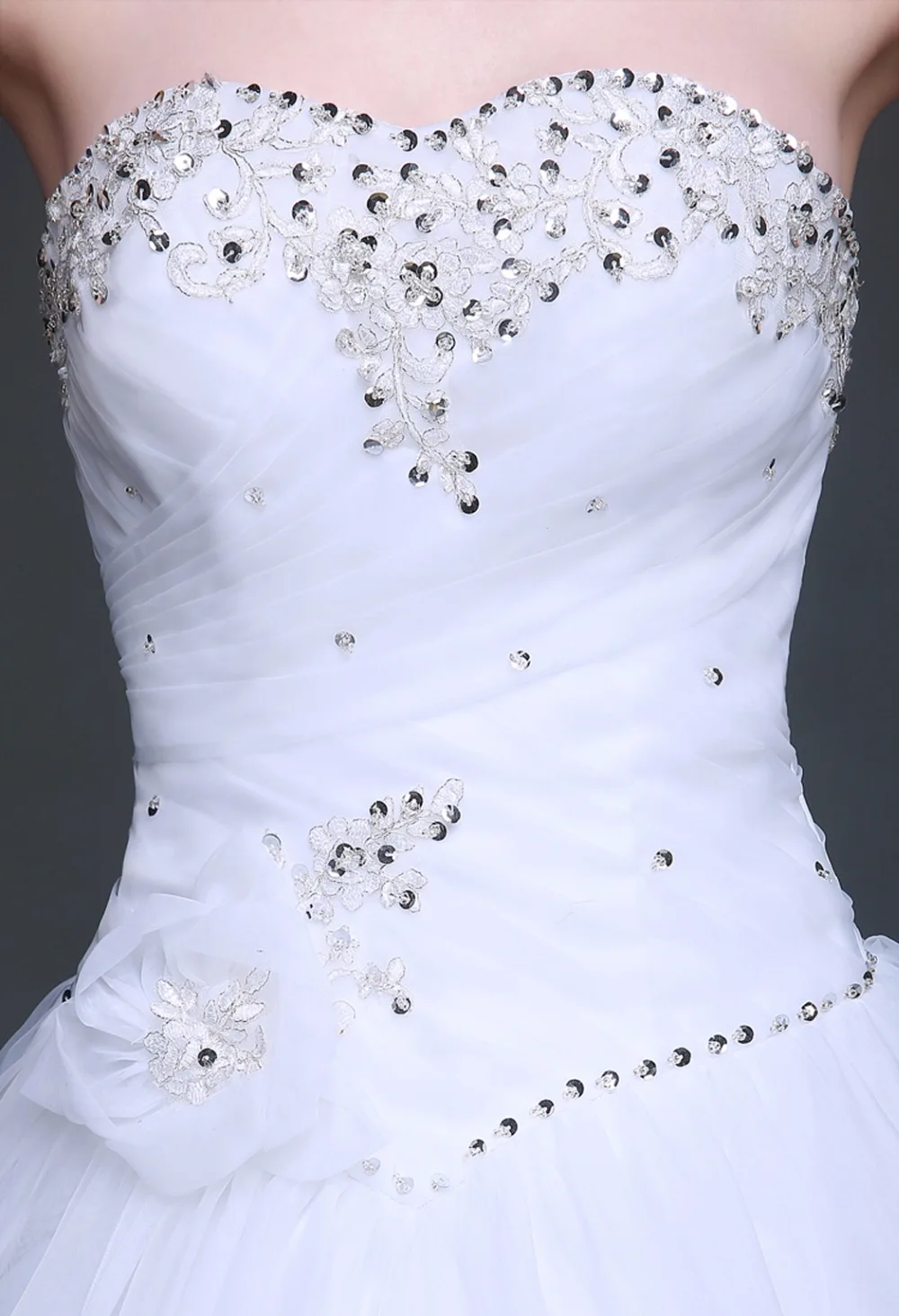 Элегантный халат де mariée Милая шеи A Line торжественные платья аппликации из бисера