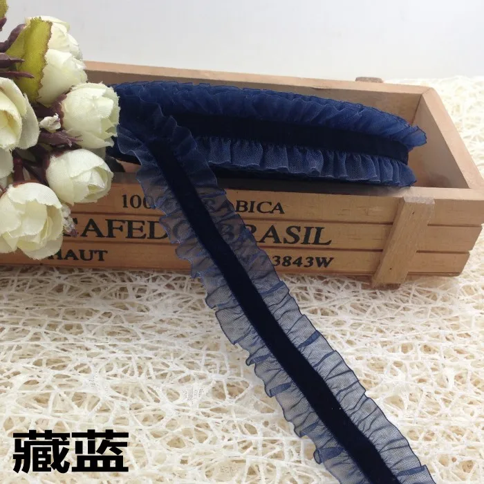 Широкая эластичная бархатная лента 25 мм таяющая Снежная пряжа Женская кружевная