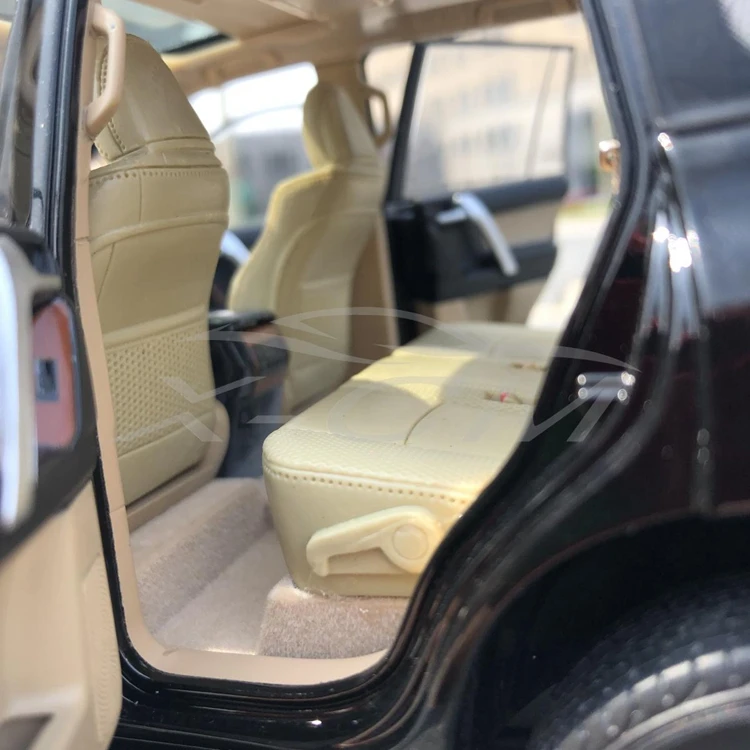 Литая модель автомобиля для Land Cruiser Prado без наклейки 1:18(черный)+ маленький подарок