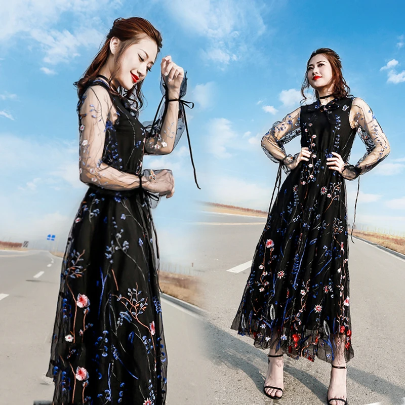 

Spring and summer 2018 new women retro embroidered long-sleeved seaside resort significantly thin section V-neck dress TB18169
