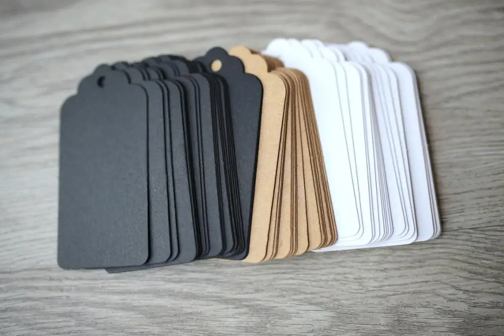 

1000pcs Kraft Gift Tags Garment Tag Trapezoid Scalloped Edge Kraft Paper Tag Wedding Party Decoration Price Label