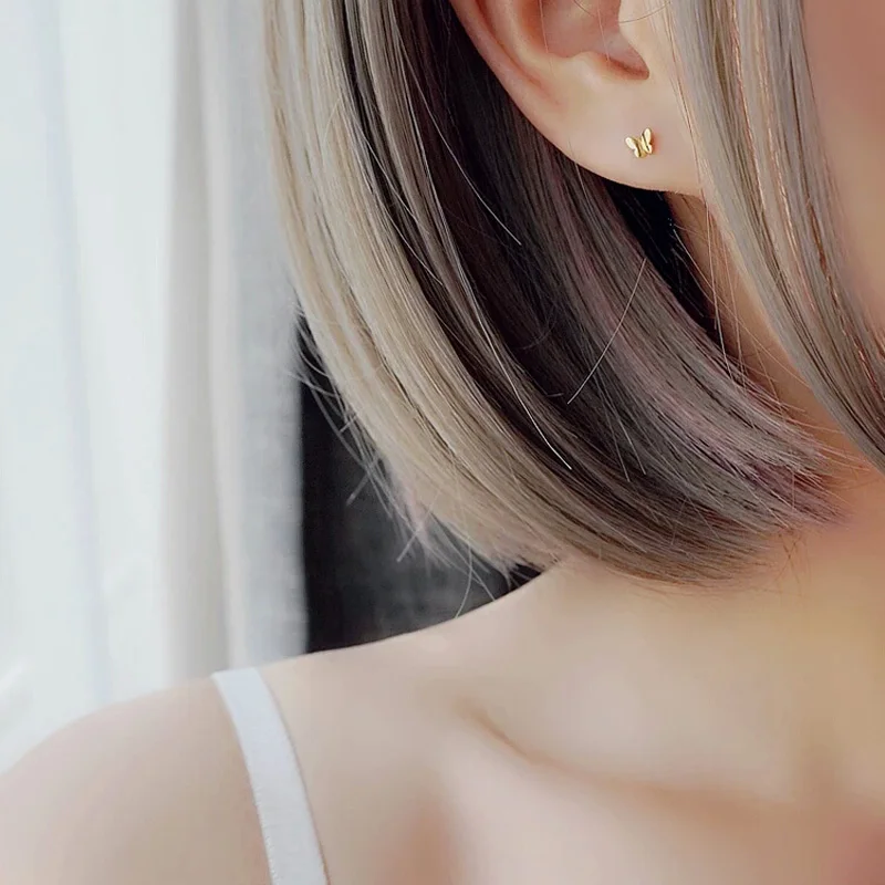 Серьги гвоздики из настоящего серебра 925 пробы с милой бабочкой маленькие серьги