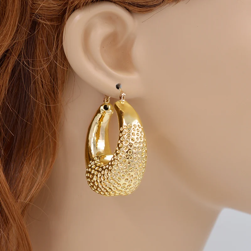 Набор украшений ZEADear: большие серьги-обручи и кулон на ожерелье для женщин, покрытые 18-каратным золотом, из медной проволоки круглой формы с луной для вечеринки, свадьбы и в подарок.