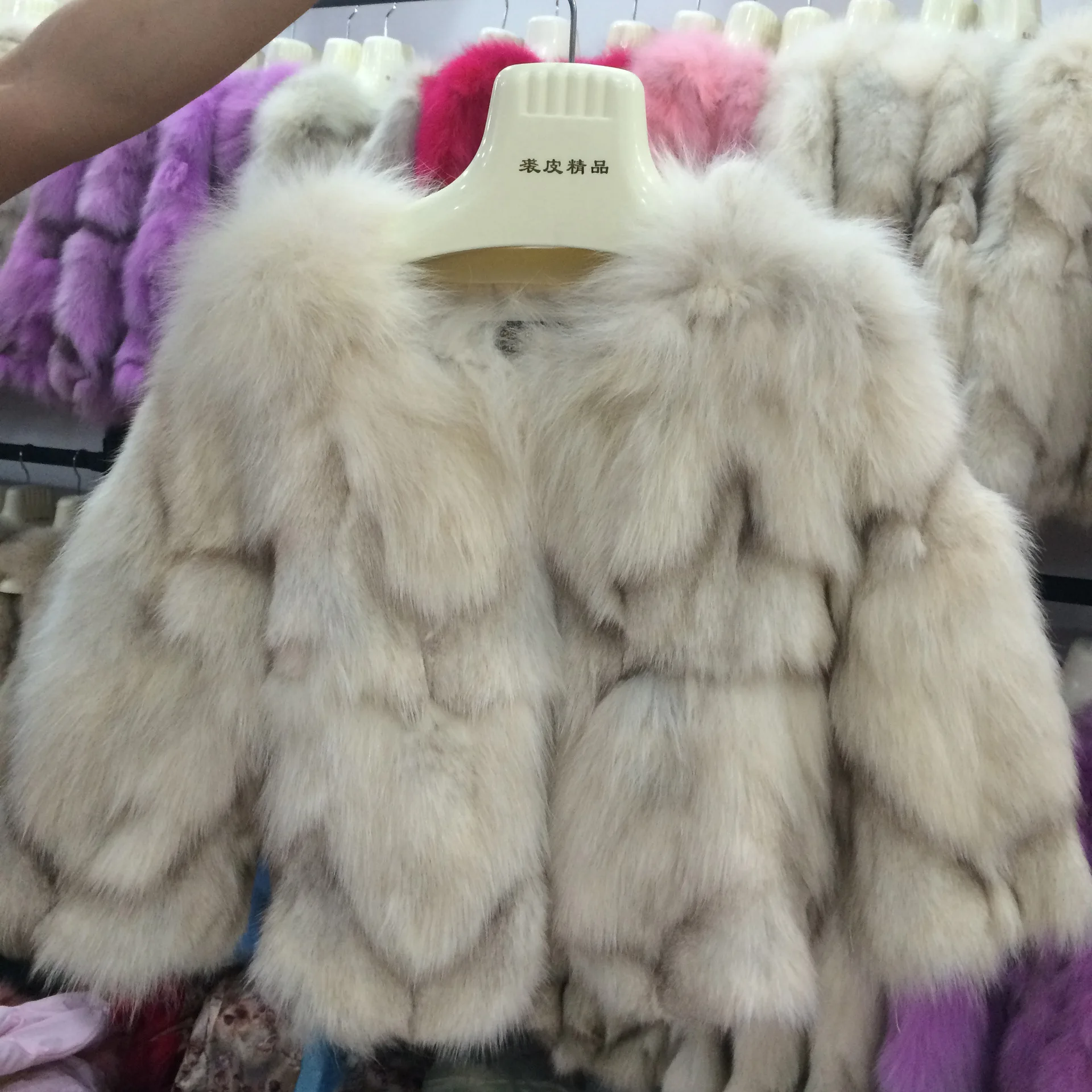 Новый 2016 Haining на осень-зиму импорт полный мех лисий короткое пальто с мехом. |