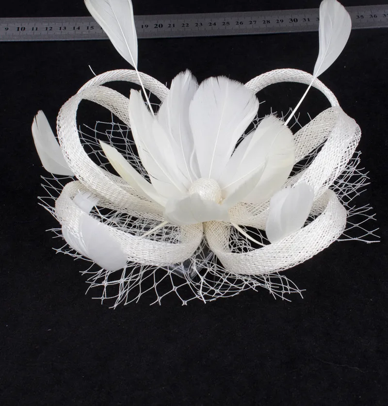 

2020 Fashion Chapeau Loops Hat Ladies Wedding Fascinators Light Blue Accessories Neat Feather Flowers Married Headwear MYQ090