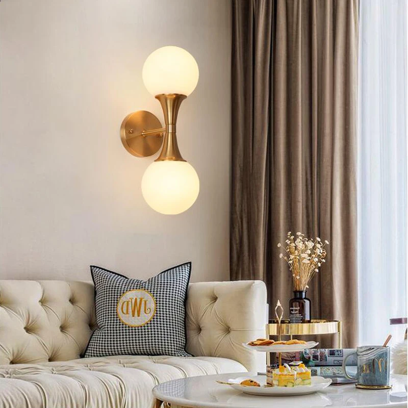 Настенный светильник в скандинавском стиле со стеклянными шариками медный