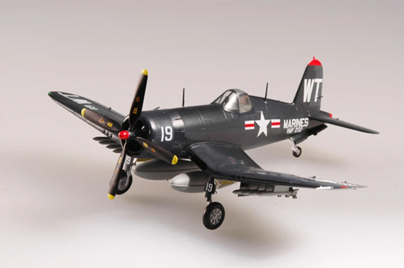 EASYMODEL Масштаб Модель 37238 1/72 масштаб самолета F4U-4 VMF-232 США m.c собранная модель