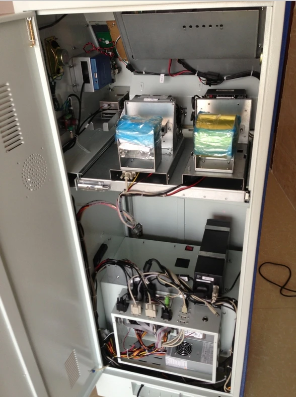 Сенсорный экран терминал самообслуживания киоск для продажи билетов оплаты