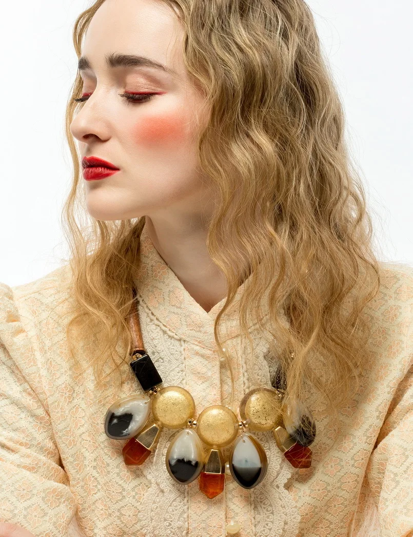 Gold Color Chain Big Chunky Necklace For Women Florosy Brand Jewelry Wood Resin Material Statement Pendant Necklace