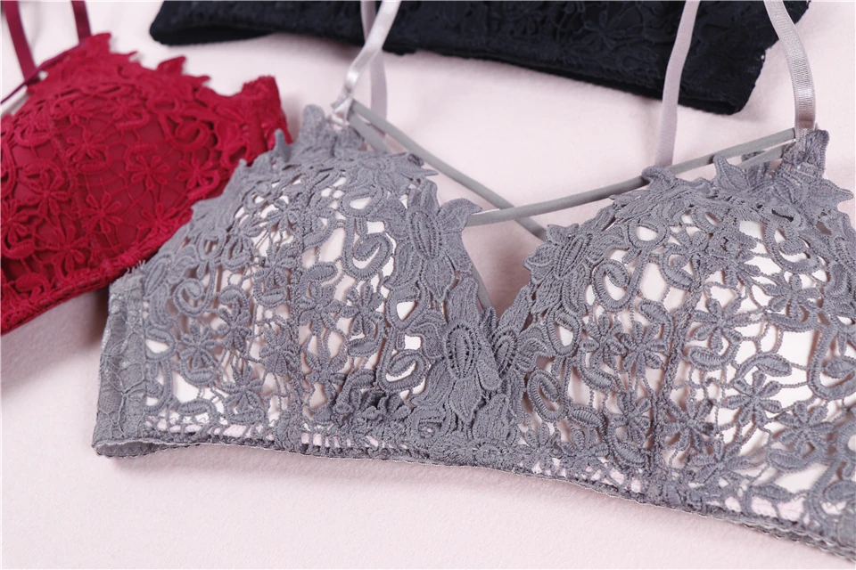 New Sexy Lace Underwear Seamless Comfortable Women Bra Fine Embroidery Lovely Girl Push Up Bra