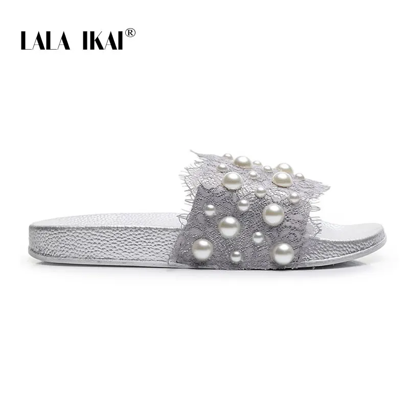 Silver LALA IKAI/женские шлепанцы; сезон лето; кружевные шлепанцы в стиле пэчворк с бисером; женские пляжные шлепанцы; модная обувь на плоской подошве с жемчугом; 014A3759-4 - Цвет: Silver