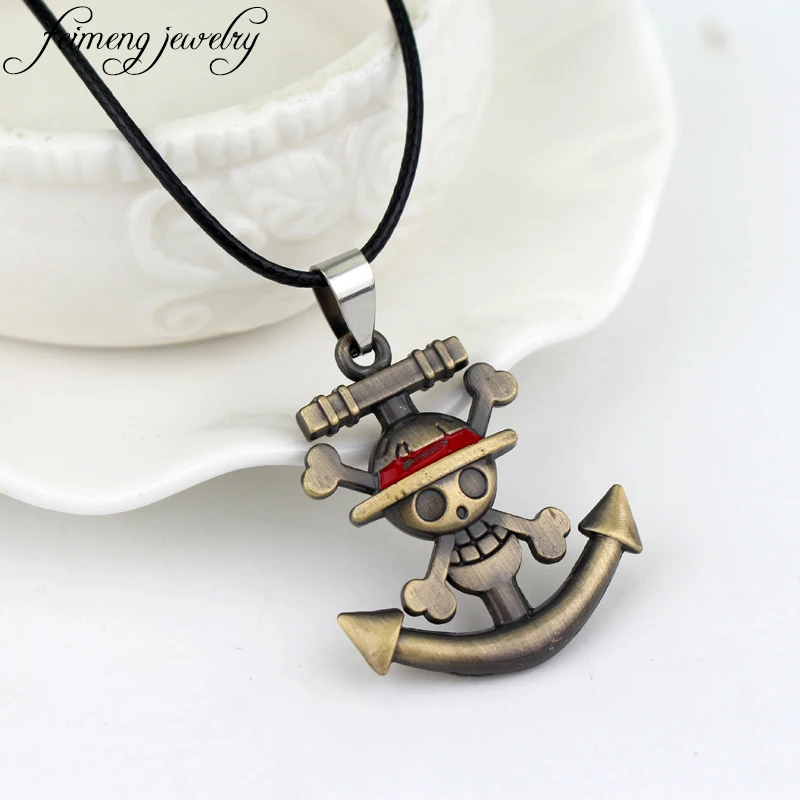 feimeng jewelry Japanese Anime One Piece Necklace Pirate Luffy Anchor Skull Logo Pendant Necklace Fashion Cosplay Accessories