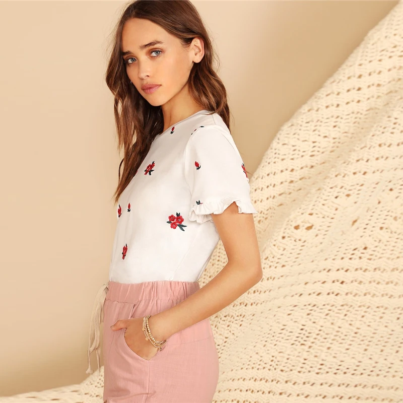 SHEIN Футболка С Цветочной Вышивкой И Оборками Весенняя Современная Женская Футболка С Круглым Вырезом